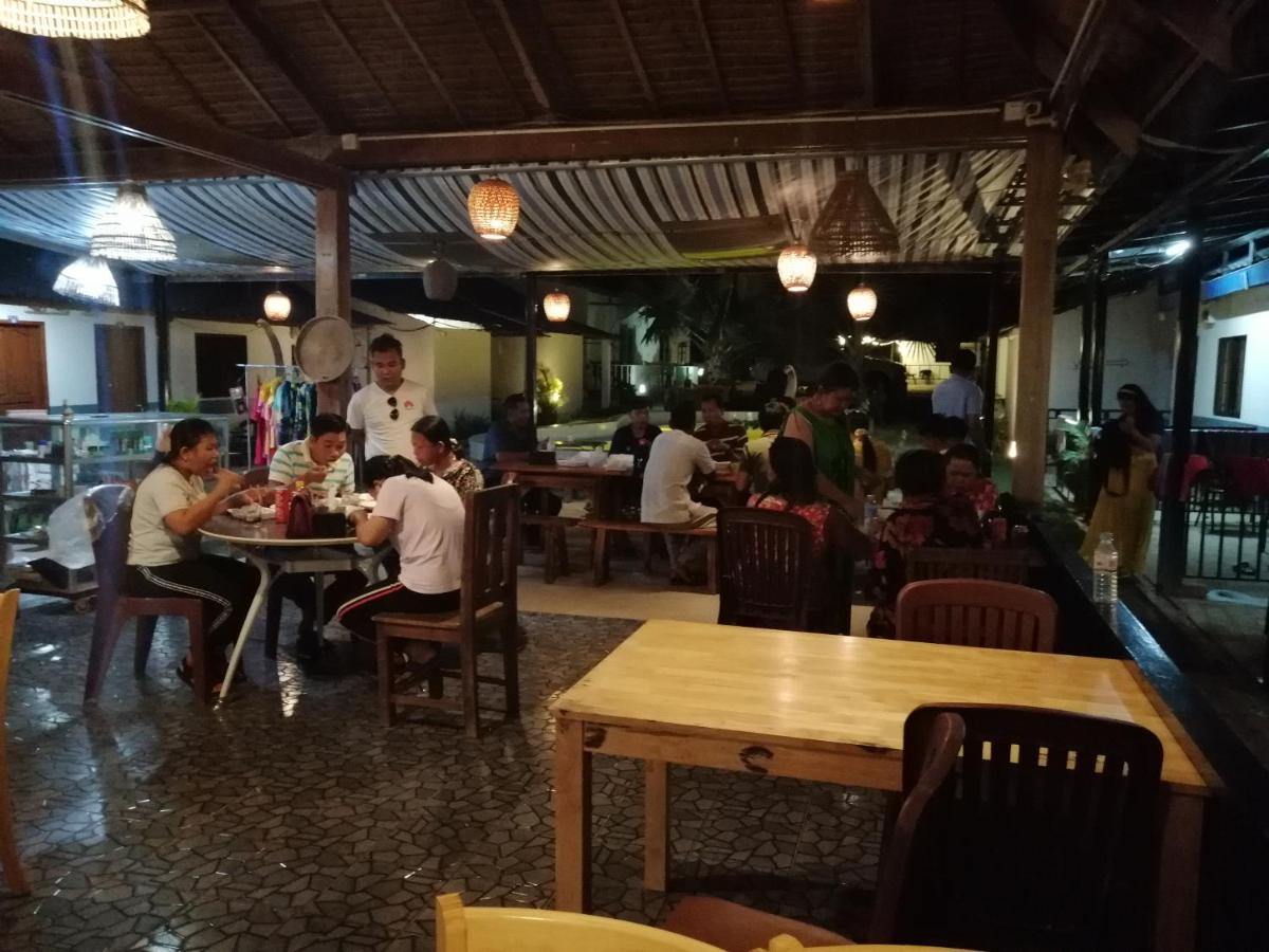 Pat Pat Guesthouse 시아누크빌 외부 사진